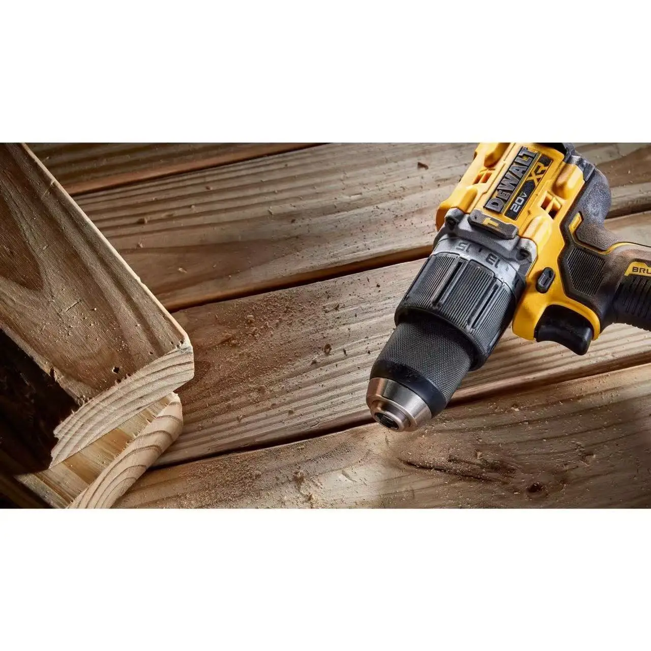 Бесщеточная ударная отвертка DeWalt с литиевой батареей компактная перезаряжаемая