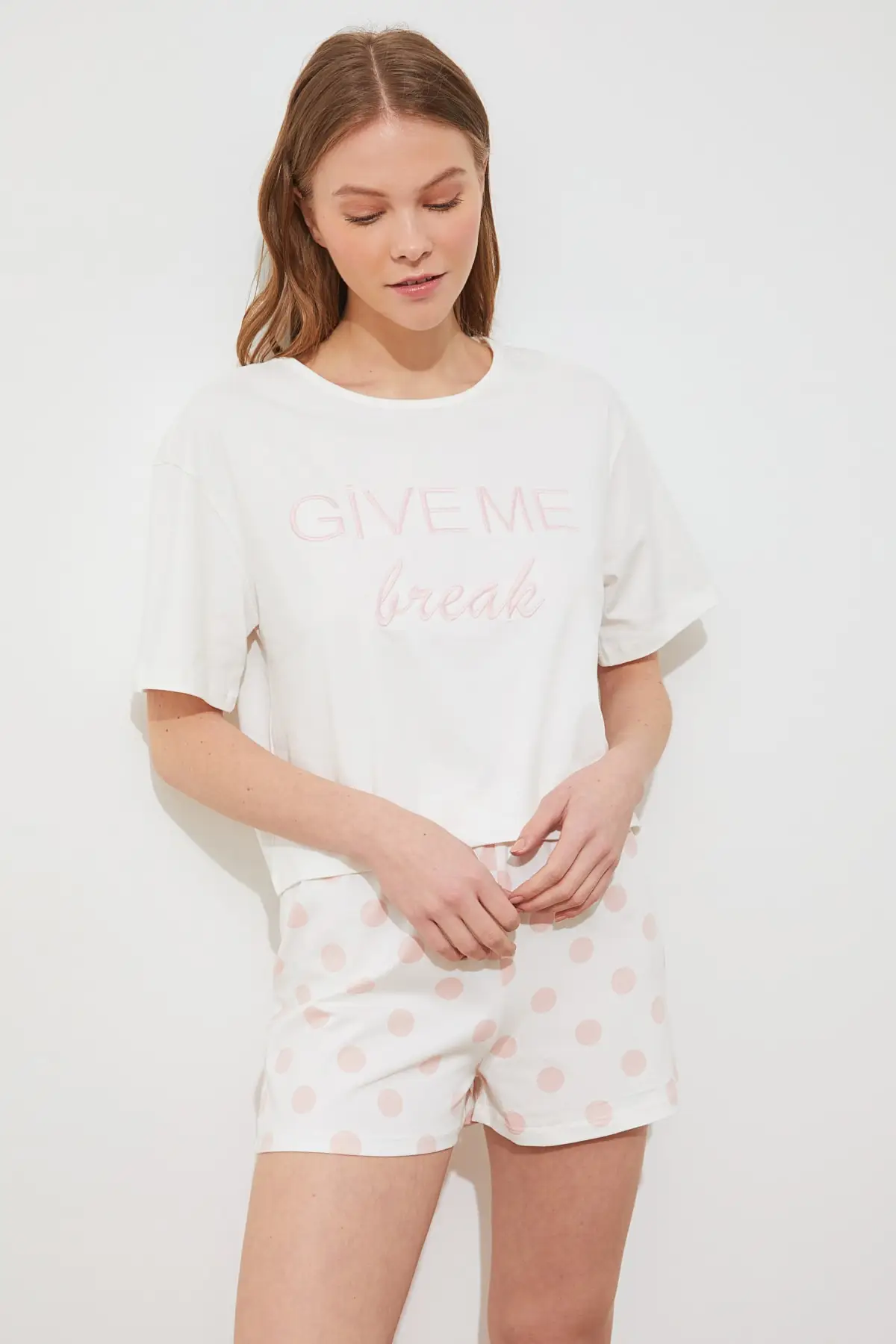 

Trendyol Tagline Knitted Pajamas Set THMSS21PT0943
