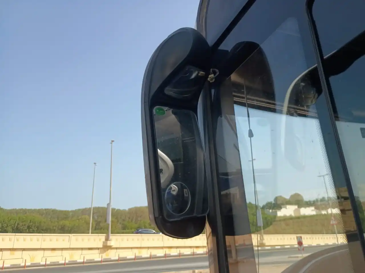 Запчасти для кузова автобусов и туристических автобусов: Зеркало заднего вида (art.: 3920db4e64b64) - 3920db4e64b64