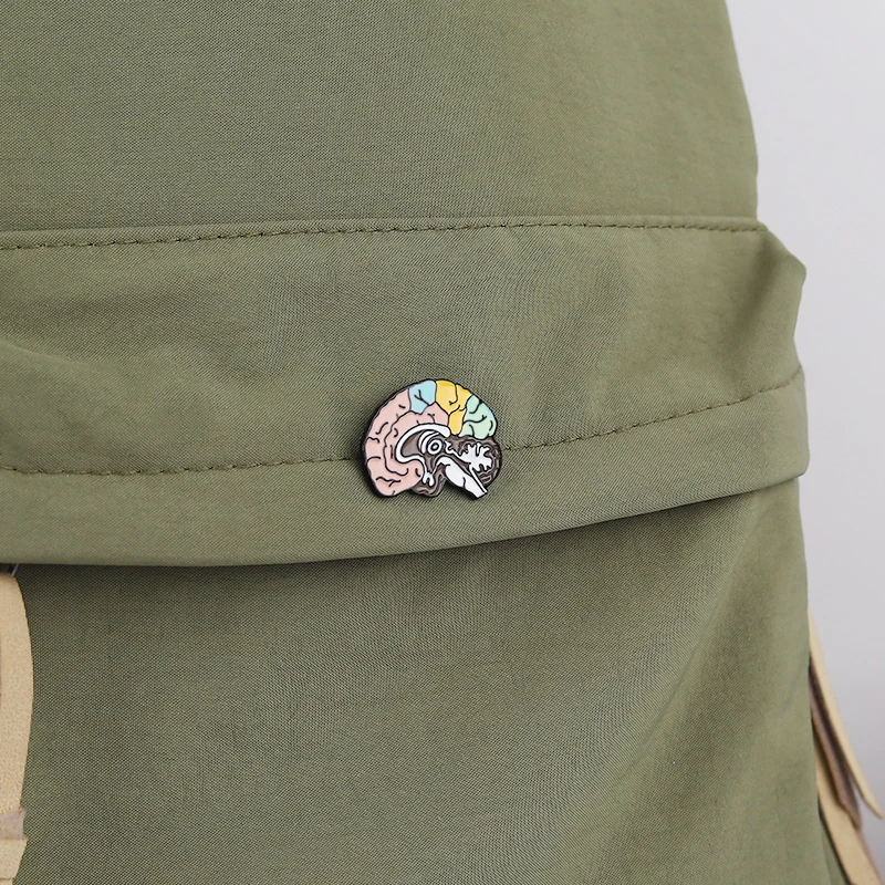 

Brain Structure Enamel Pins Creative Organ Lung Brooches Decorative Lapel Badges for Backpack Clothes Medical Students Gift Pin