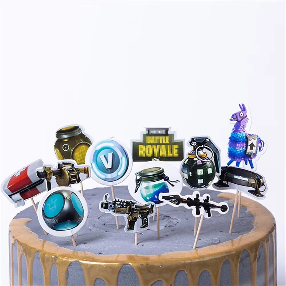 Фото Набор для вечеринки в стиле Fortnite: тарелки, стаканы, наклейки, украшения для торта, пакеты для конфет – идеальный подарок для мальчиков на день рождения или детский праздник №4