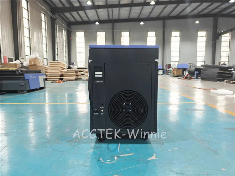 Волоконный лазерный очиститель шириной 270 мм для удаления ржавчины с металла 1500