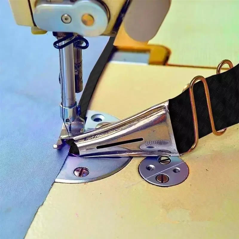 

Overlock Folder Binding Of Curve Edges Folder Bias Binder Lockstitch Sewing Machine Foot Sew Feet Machine Accessories Tools