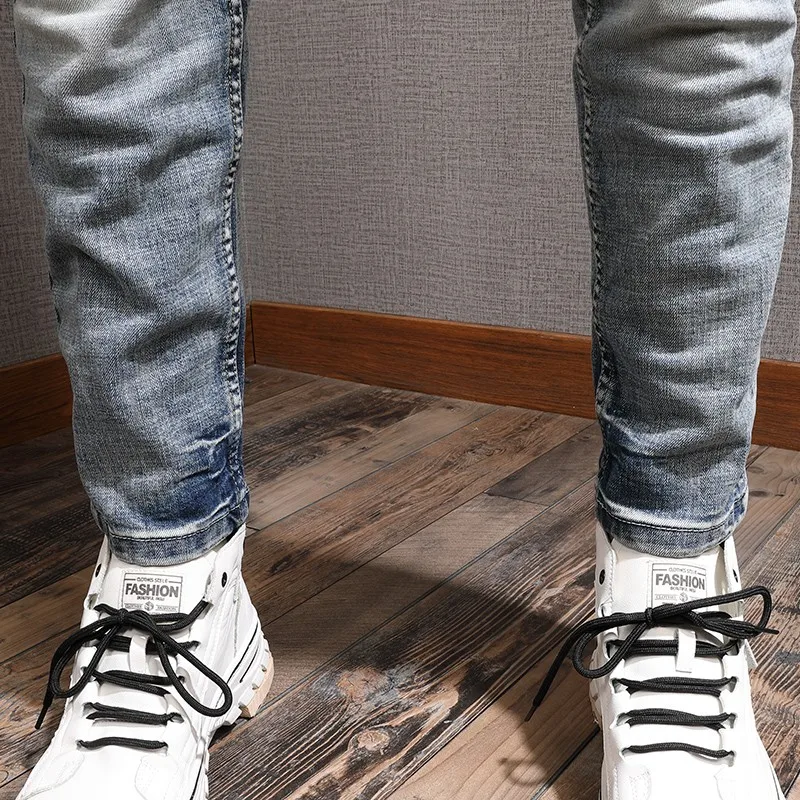 Fashion Designer Men Jeans Retro Washed Light Blue Elastic Stretch Slim Fit Ripped Jeans Men Printed Vintage Denim Pants Hombre