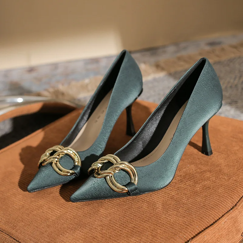 

85506 Women's High Heel Shoes 2022 Spring New Arrival Fashion Metal Chain Pointed Toe Shallow Thin Heels Pumps