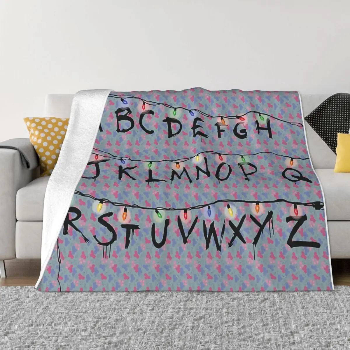 

Фланелевое Одеяло с алфавитом из сериала «очень странные дела»