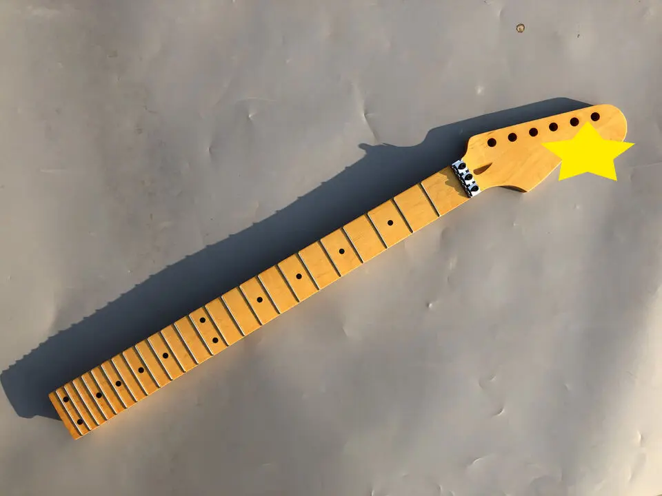 

Matte 24 Fret Maple Guitar Neck 25.5 Inch Scale Fretboard Yellow Paint Locking Nut Bolt on Heel Dots Inlay with Back Strip