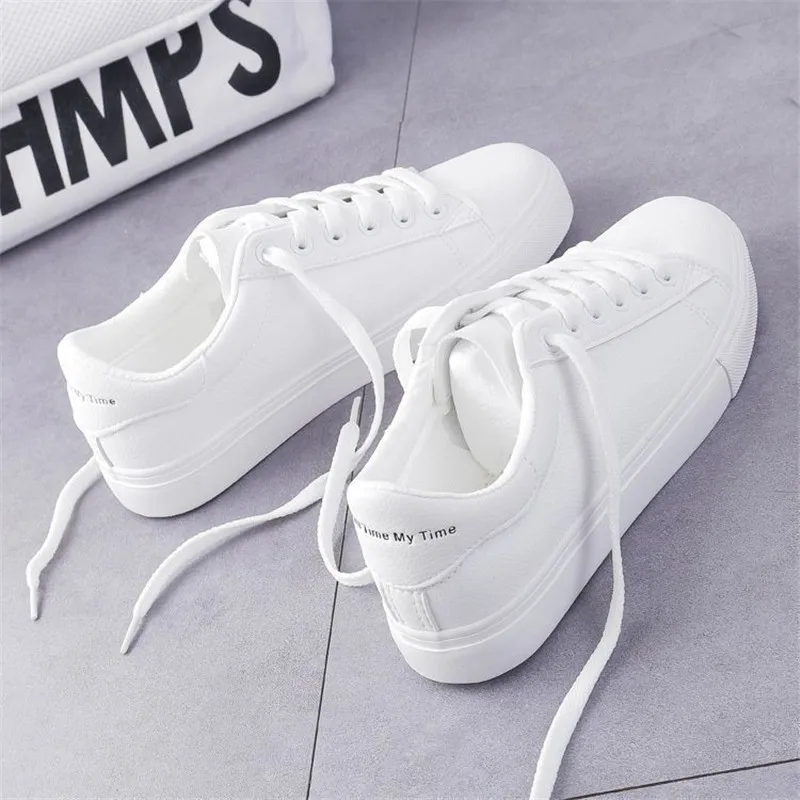 

2022 Women Casual Shoes New Spring White Sneakers Breathable Flower Lace-Up Women Sneakers Women Shoes Fashion Embroidered