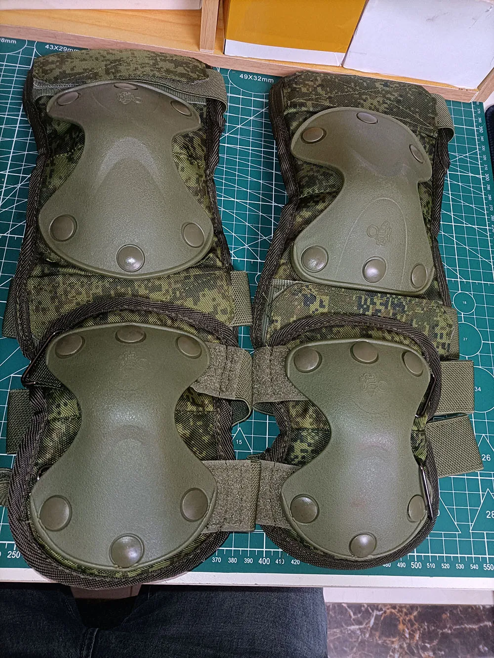 

Russian Army Fan Special Forces 6B51 Tactical Protection Small Green Man Camouflage Knee and Elbow Pads