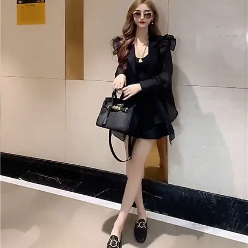 Короткие комплекты для женщин. Костюм из двух предметов. Формальные женские