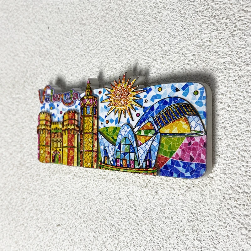 Валенсия Испания туризм сувенирные поделки мозаика здание трехмерное украшение