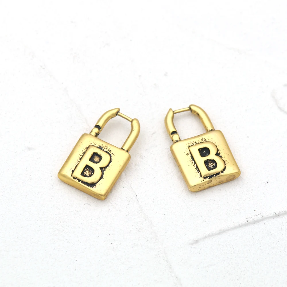 

Twisted Metal Letter B Lock Drop Earrings French Glossy Vintage Long Earrings for Women Man Party Accessories
