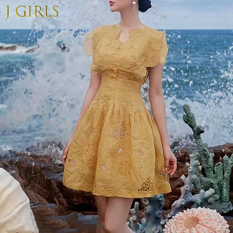 

J GIRLSNew Vinatge Sleeveless Dress Women High Waist 2022 Summer Vacation Mini Dress Female V Neck Flower Runway Design Bodycon