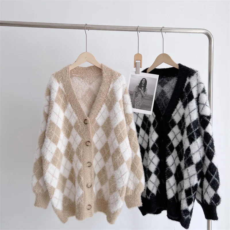 

2022 New Women's Autumn and Winter Loose Knitted Sweater Cardigan Plaid Contrast Color Imitation Mink Sweater Jacket