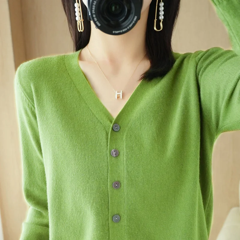 

Cardigan jacket women's knitted bottom shirt V-neck long sleeved 2023 spring sweater women's clothing