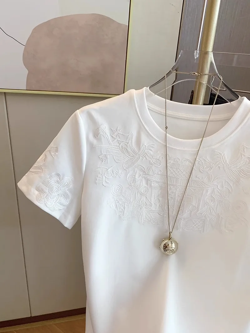 Модный дизайн однотонная футболка с короткими рукавами и вышивкой для тяжелой