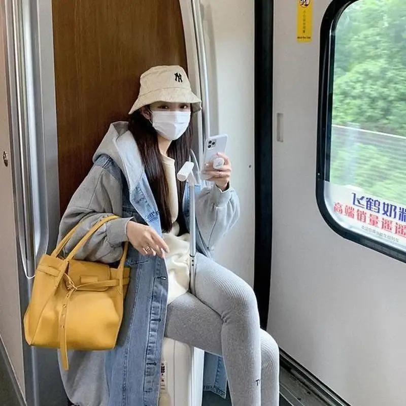 

2022 New Denim Stitching Hooded Jacket Women High Street Casual Techwear Oversized Mid-length Preppy Hip Hop Bomber Windbreaker