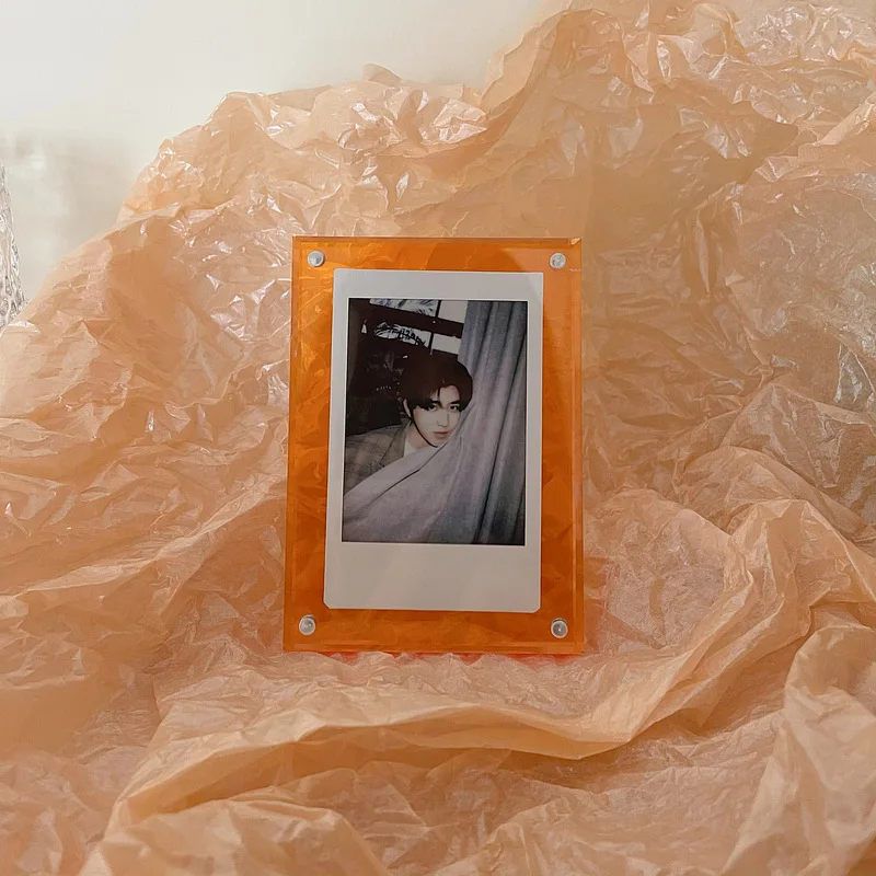 

Double-sided 3-inch Polaroid Transparent Promotional Display Stand Label Paper Acrylic Strong Magnetic Photo Frame