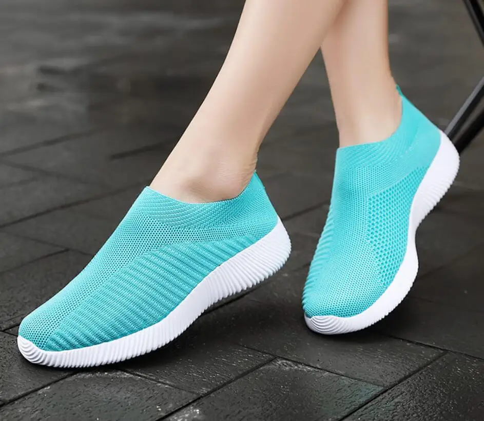 New Net cloth Women Sneakers Mesh Breathable Socks comfortable  Low-top breathable Loafers light Shoes Women Flats Shoes Large