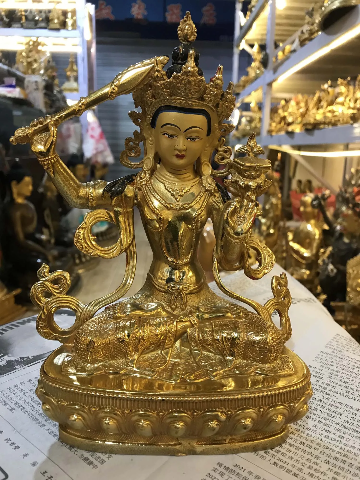 

Большая тибетская статуя Бодхисатвы, 30 см, Индия, Непал, Таиланд, буддизм, эффективная защита, медная позолота