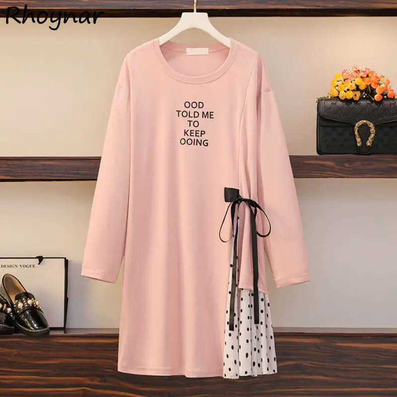 

Женское объемное Платье с круглым вырезом