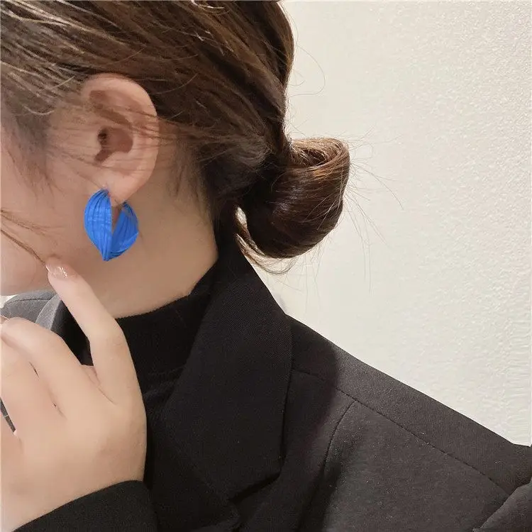 

New Blue Color Dangle Earring for Women Round Metal Flower Leaf Crystal Gem Star Brincos Sweet Wedding Party Jewelry Xmas Gift