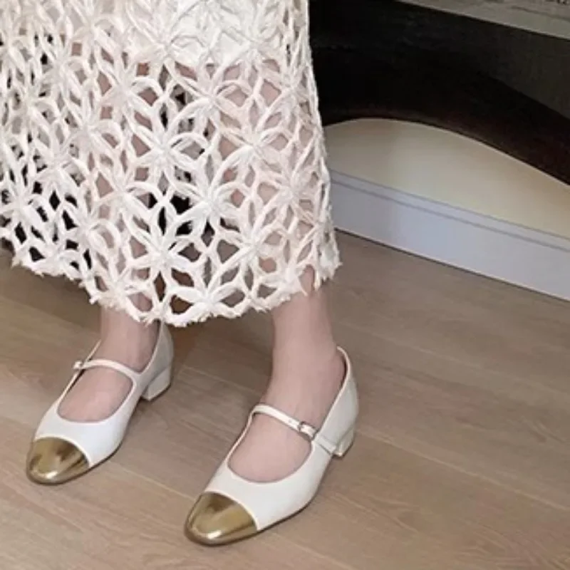 Женские туфли-лодочки с пряжкой осенние квадратным носком разные цвета закрытым