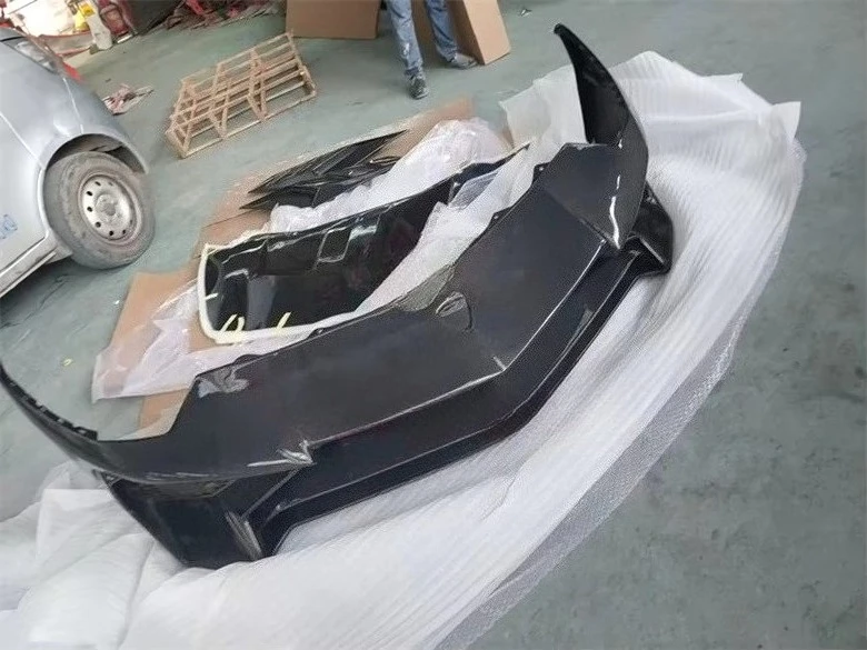 Фото Полностью карбоновый обвес в стиле LP750 SV: передний и задний бамперы, боковые юбки для Aventador LP700 LP720 №4