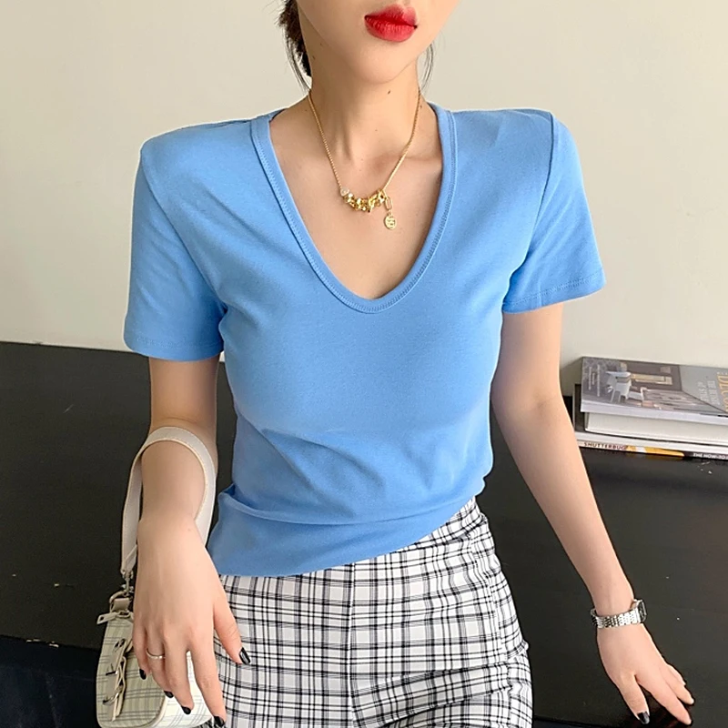 

Футболка женская хлопковая с V-образным вырезом и коротким рукавом