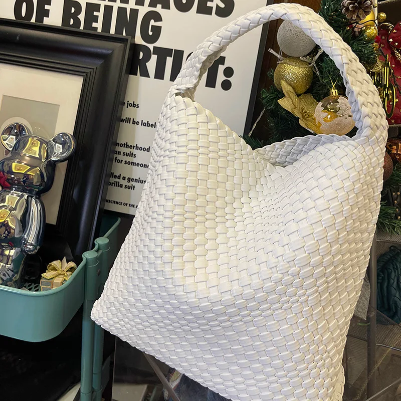 Рисунок 3 - Кожаная сумка-тоут ручной работы