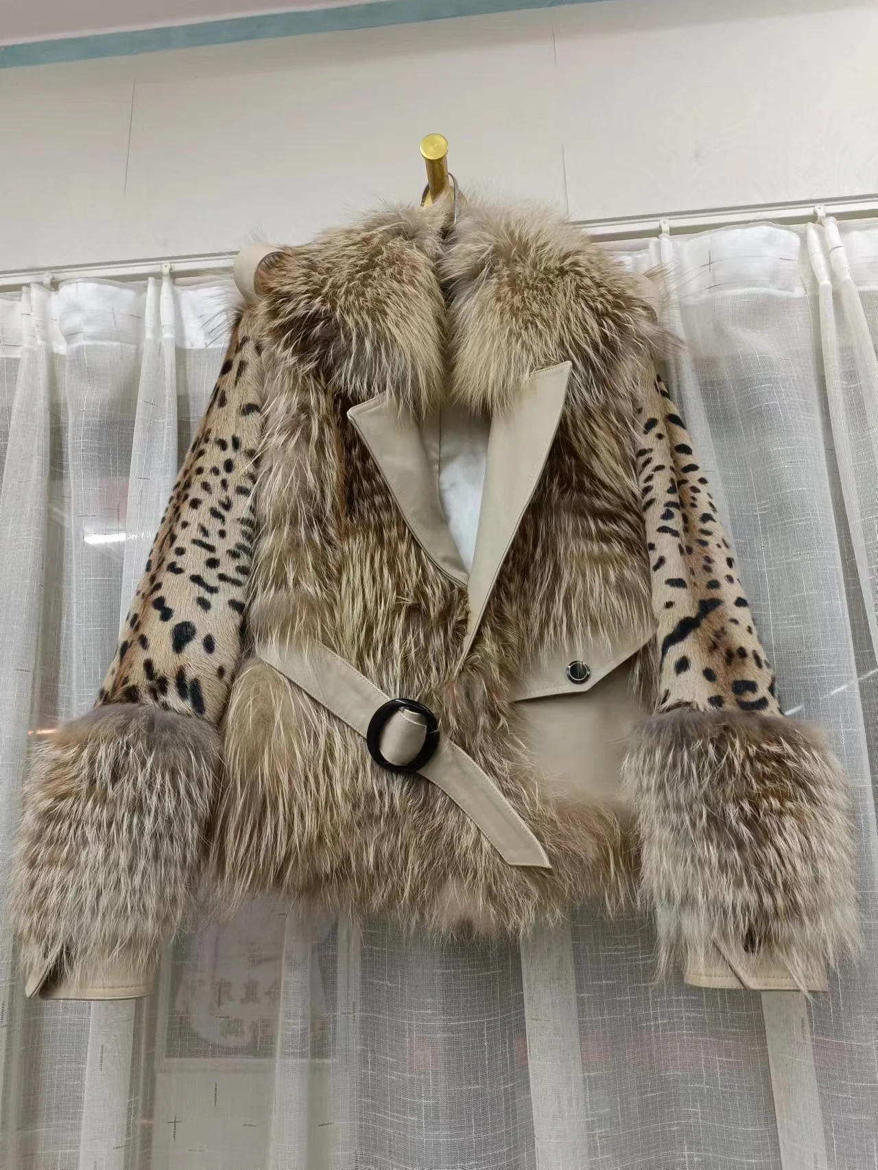 

Luxury Women New Winter New Real Fox Fur Coats With Genuine Sheepskin Leather Wholeskin Natural Fox Fur Jacket Outwear