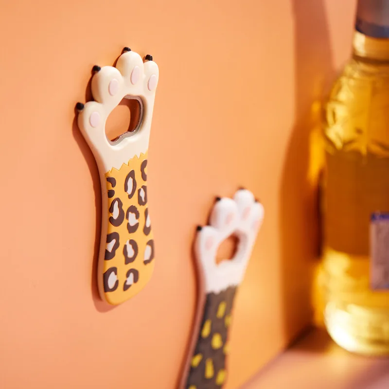 Симпатичная открывалка для бутылок с кошачьими лапами магнитные наклейки