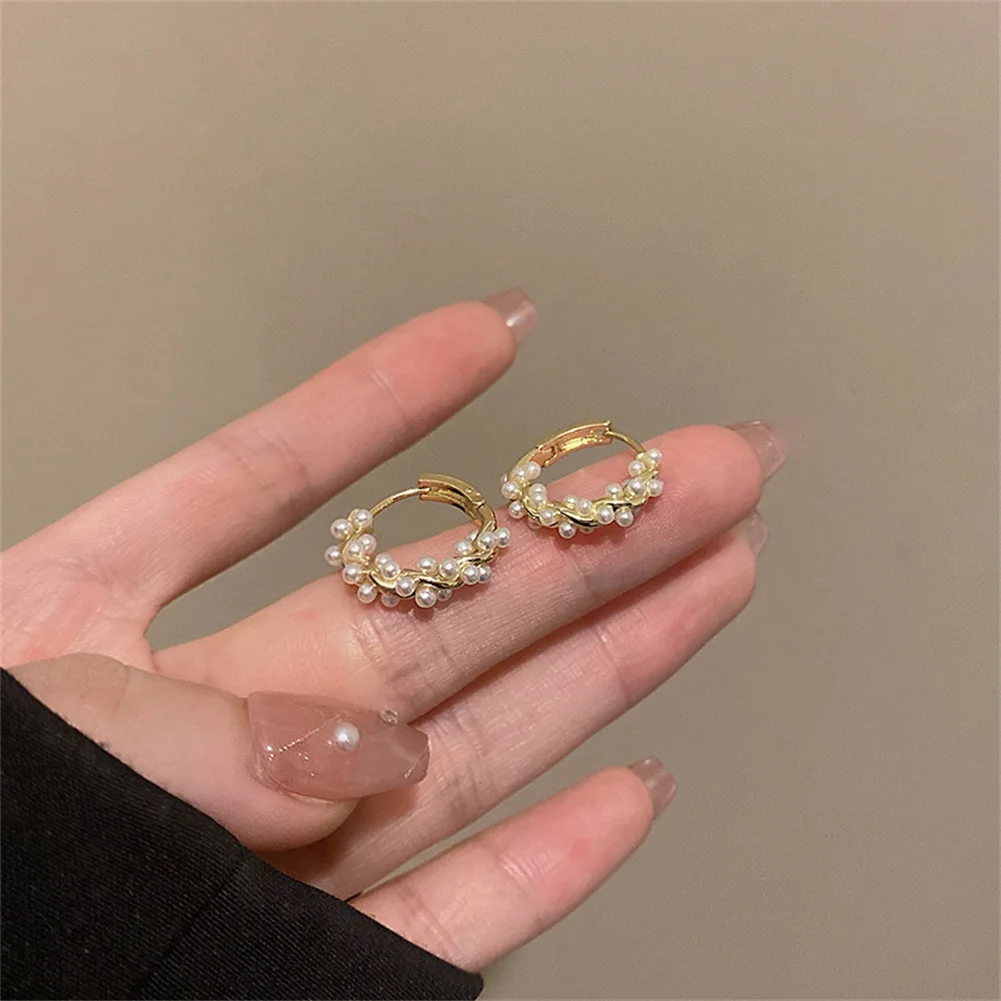 

Vintage Round Circle Hoop Earrings for Women Golden Handmade Pearl Twist Korean Fashion Jewelry 2023 Trendy Earring