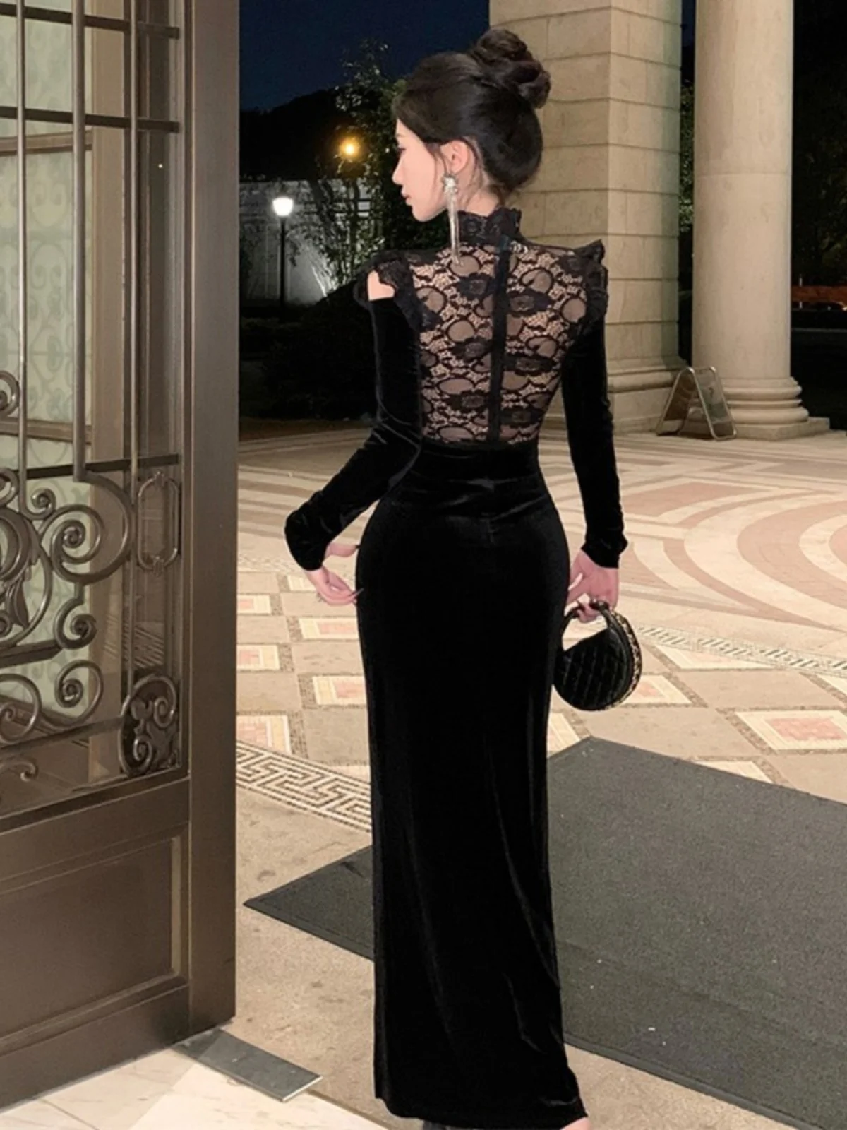 Высококачественное бархатное платье с кружевной строчкой французское в стиле