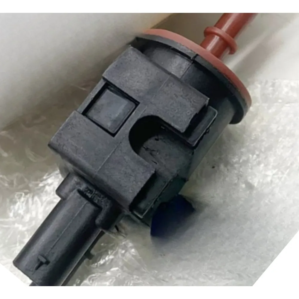 Фото Для Buick Envision, Regal, GL8, Lacrosse; для Chevrolet Malibu XL: 12632174 Клапан продувки адсорбера с активированным углем (соленоидный клапан) №1