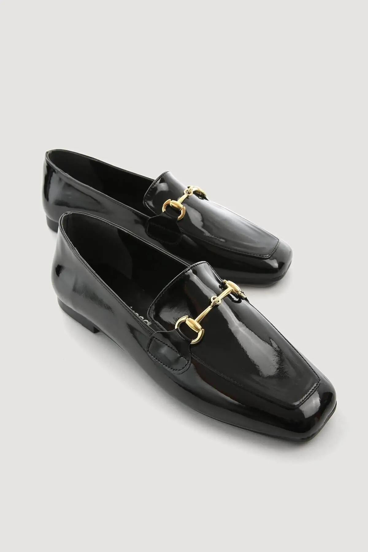 

Women Flats Shoes Buckled Black Patent Leather Fashion Flats For Ladies Casual Shoes Elegant Flat Summer Footwear