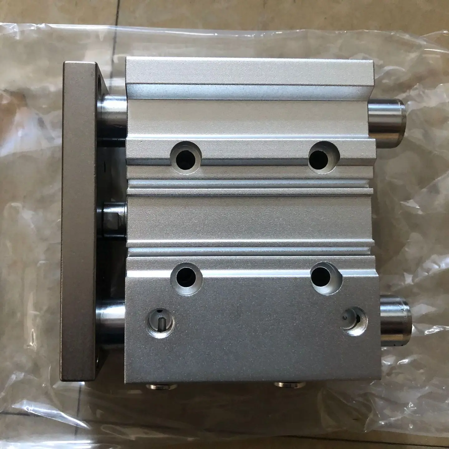 

Цилиндр MGPM32 VIDONIA