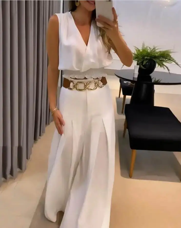 Элегантный женский однотонный комплект из двух предметов летний с V-образным
