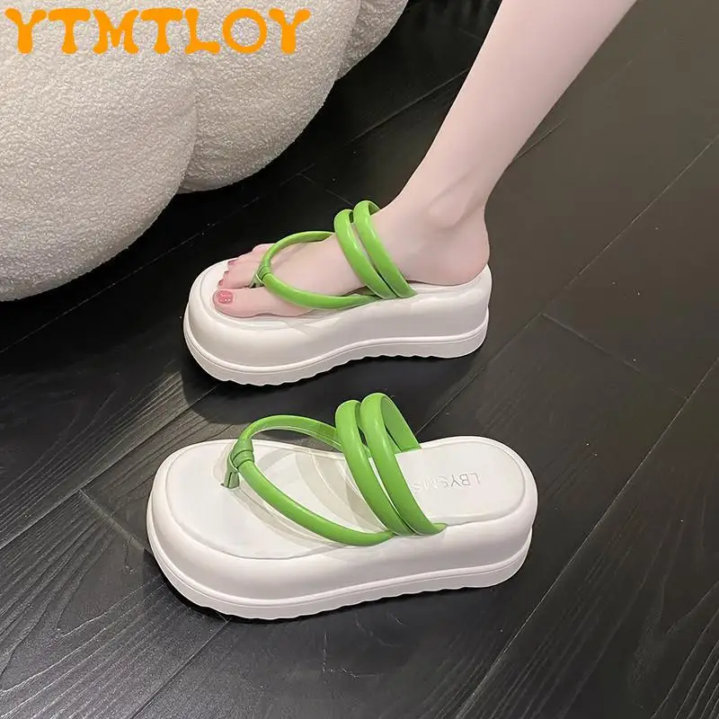 

European Goods Flip-flops Women's Summer Outside Wear 2022 New Sponge Cake Thick Bottom Small Two Wear Bread Sandals Schuhe