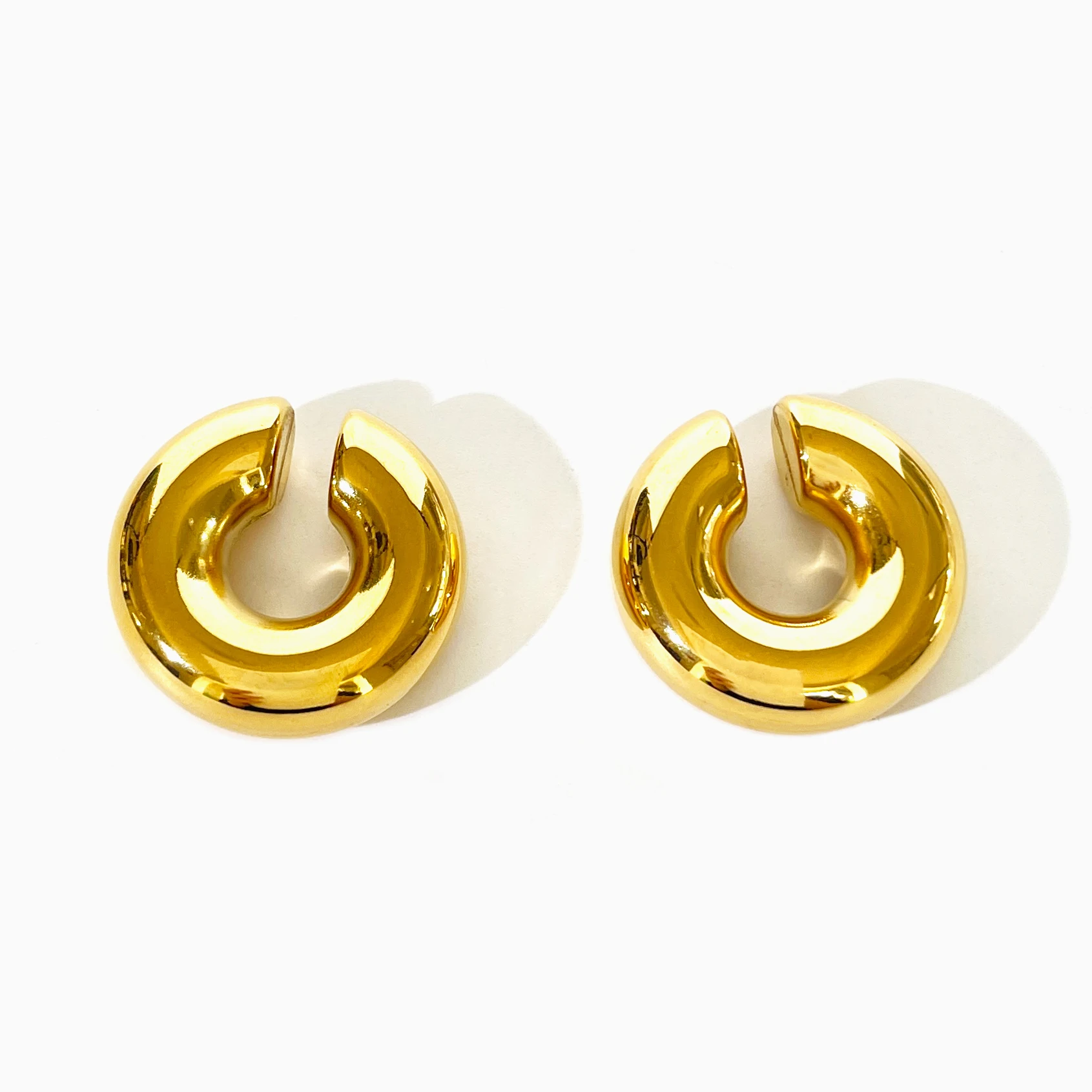 

Peri'sbox Non Piercing Stainless Steel Gold Pvd Plated Chunky Ear Cuff Unisex Bold Statement Thick Cartilage Cuff Earrings Hot