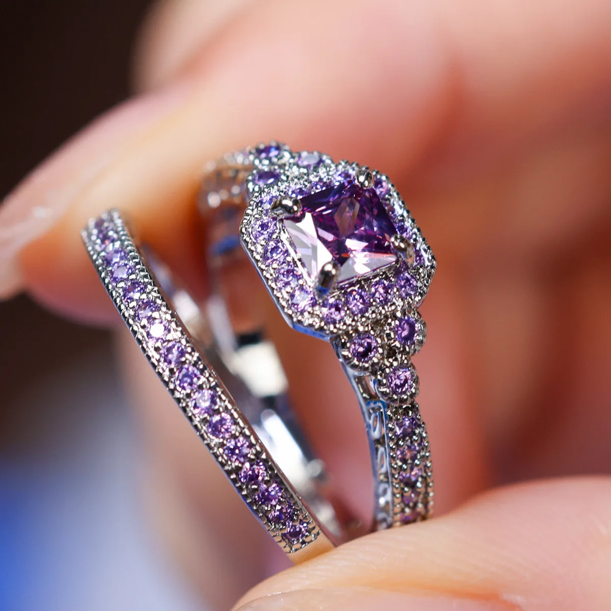 Модное кольцо фиолетового цвета с цирконом квадратное Сверкающее женское на