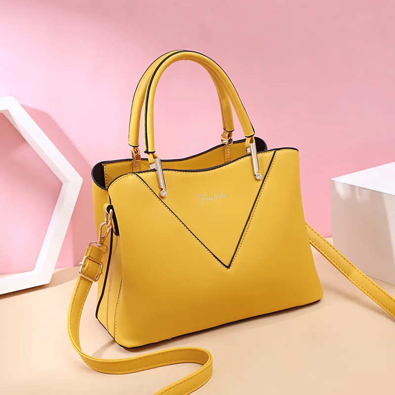 

Fashion shoulder slung handbag 2022 new retro large capacity ladies handbag
