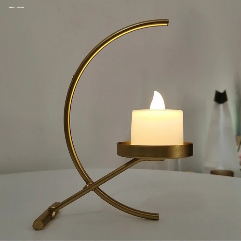 Золотой металлический подсвечник в Европейском стиле, праздничный стол в европейском стиле Тайбэя, украшение для дома, гостиной, витрина для окон