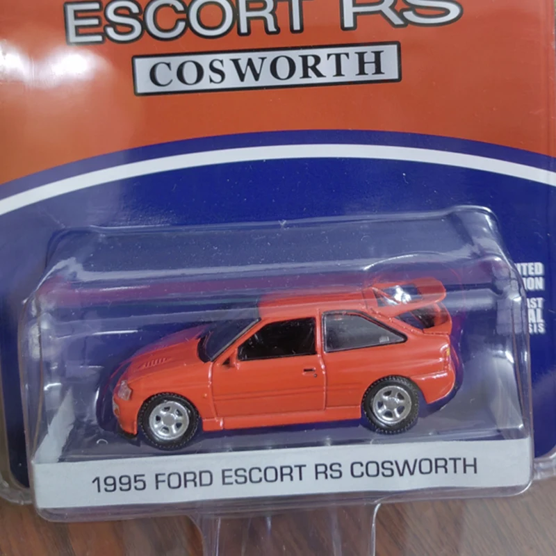 

Литая модель автомобиля Ford Escort RS Cosworth из сплава, масштаб 1:64, 1995, Классическая коллекционная игрушка ностальгия для взрослых, статический дисплей, сувенир