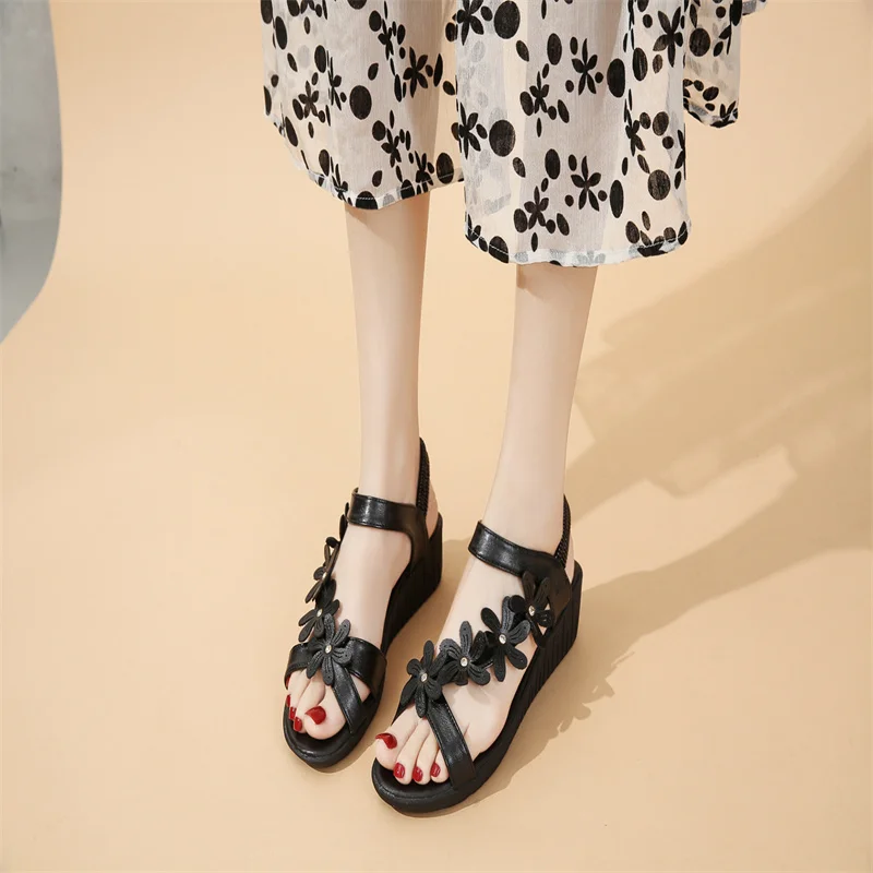 Sandals Women Summer New Fashion Women's Bling  Bling Flowers Rhinestone  Transparent Root Open Toe Sandals Woman Shoes