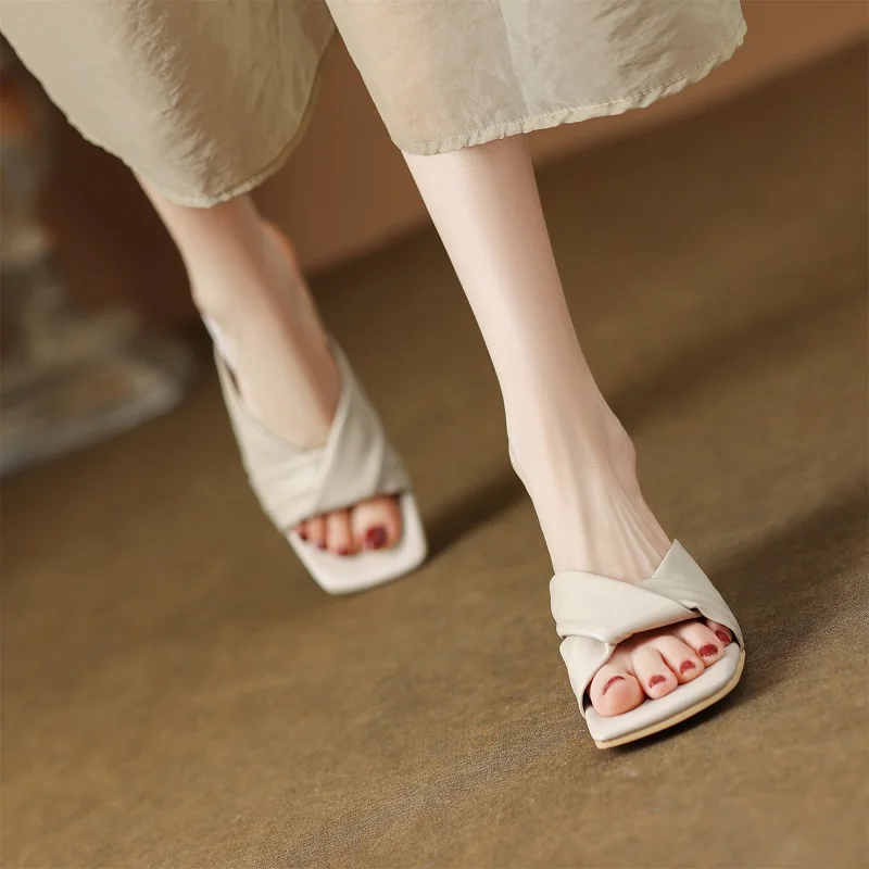 Microfiber Women Shoes 2023 New Mid Heel Shoe Women's Summer Outdoor Fashion Versatile Casual Thin Heel Women's Sandals