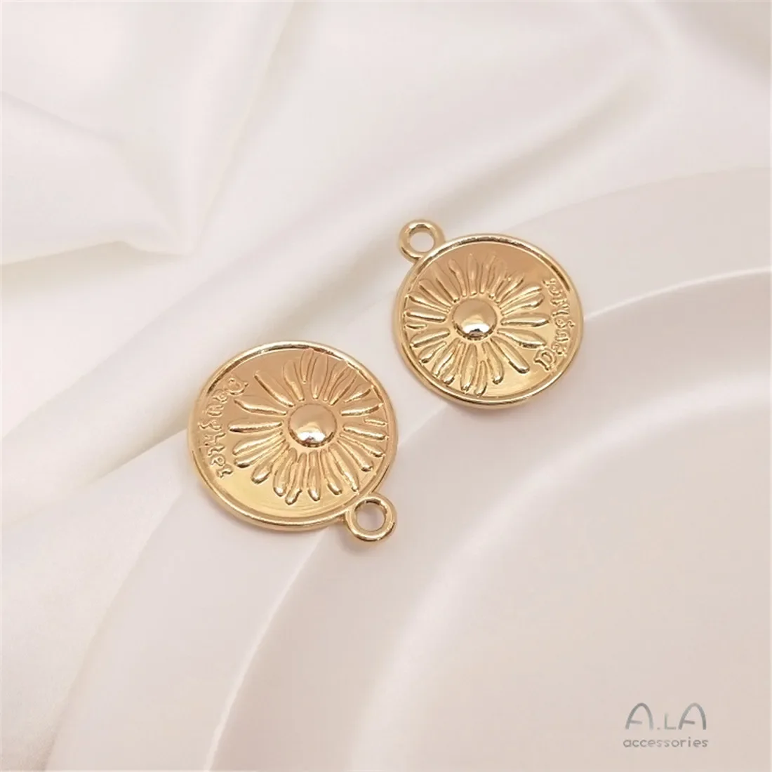 14 К позолоченный маленький круглый кулон с цветком ромашки 20 мм ручной работы