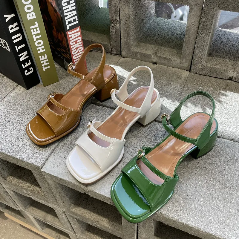 

French Thick Heel Simple Women's Sandals 2022 Summer New Retro Medium Heel One-word Buckle High-heeled Fashion Women's Shoes