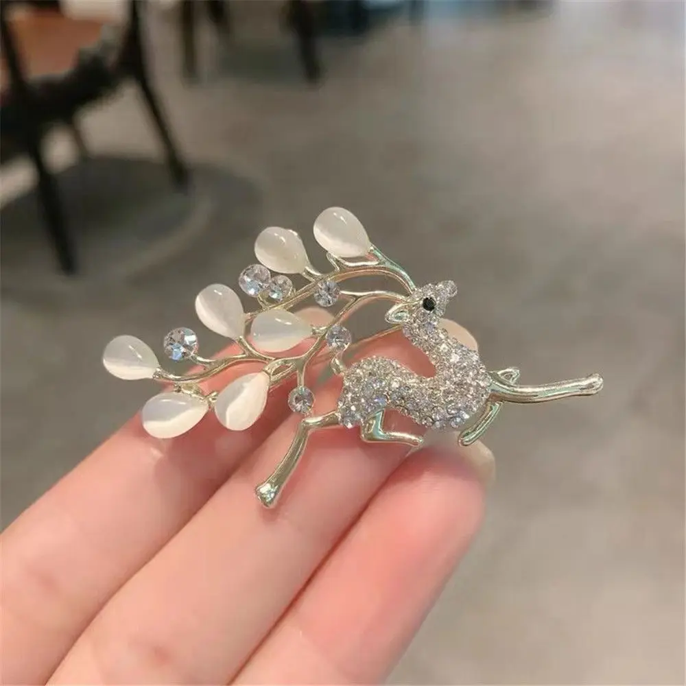 Женская брошь в виде стрекозы цвет ассортименте