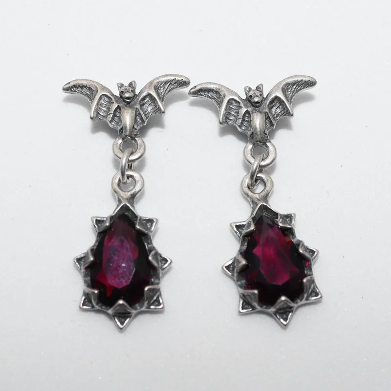 

Vintage Silver Color Metal Carving Bat Earrings Hip Hop Punk Water Droplet Inlaid Red Zircon Dangle Earrings for Women